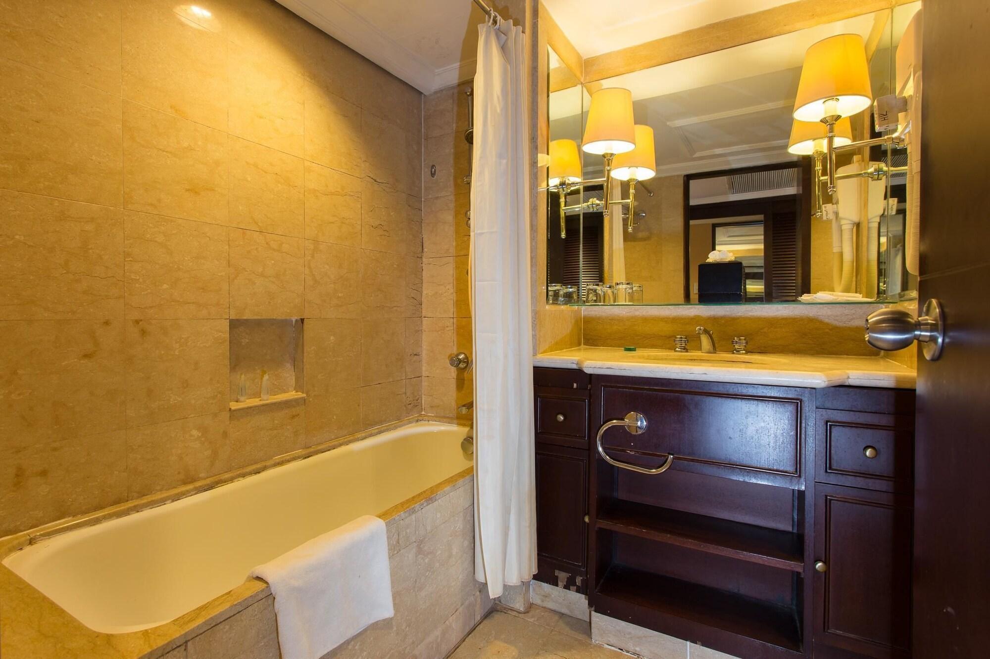 Le Grandeur Hotel Balikpapan Zewnętrze zdjęcie