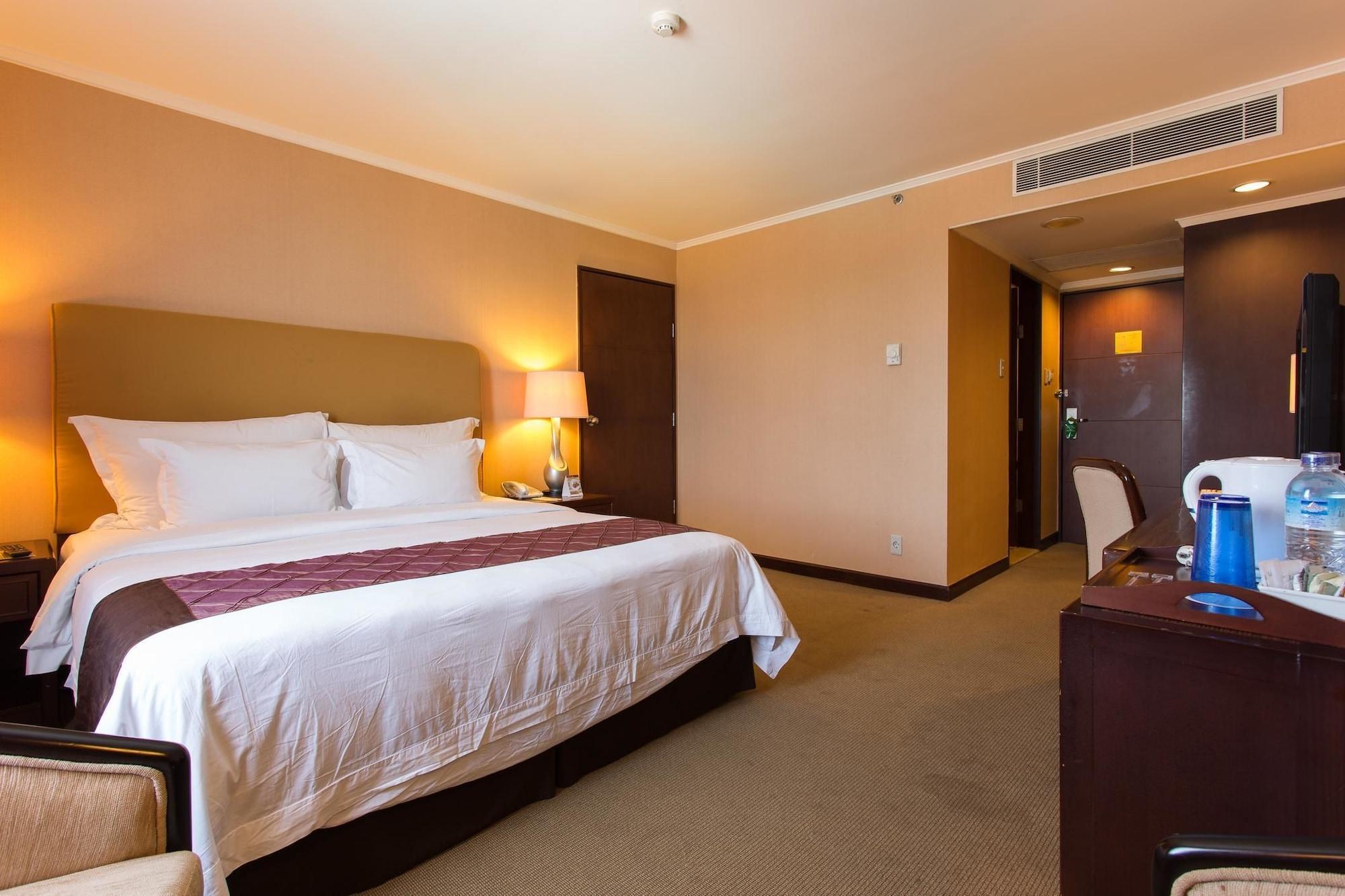 Le Grandeur Hotel Balikpapan Zewnętrze zdjęcie