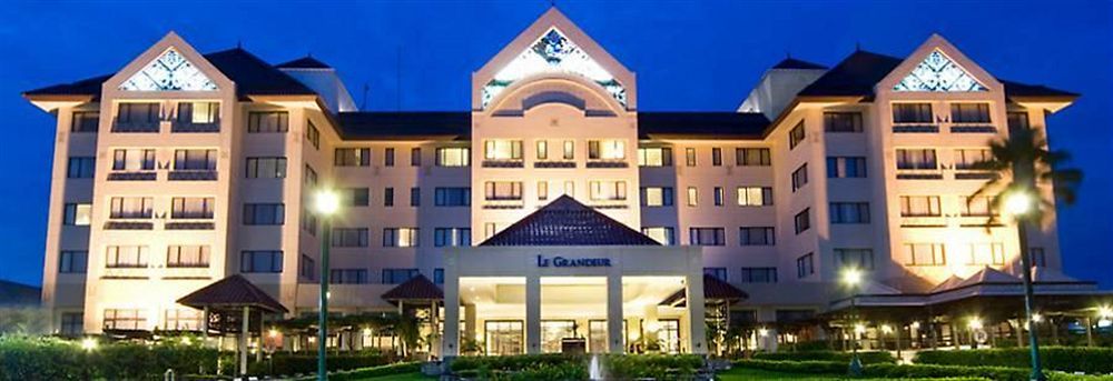 Le Grandeur Hotel Balikpapan Zewnętrze zdjęcie