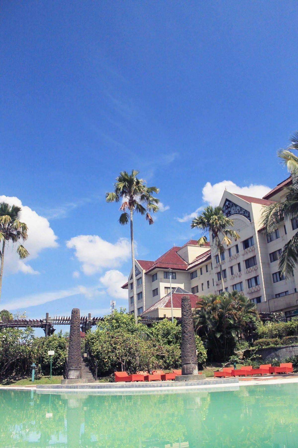 Le Grandeur Hotel Balikpapan Zewnętrze zdjęcie