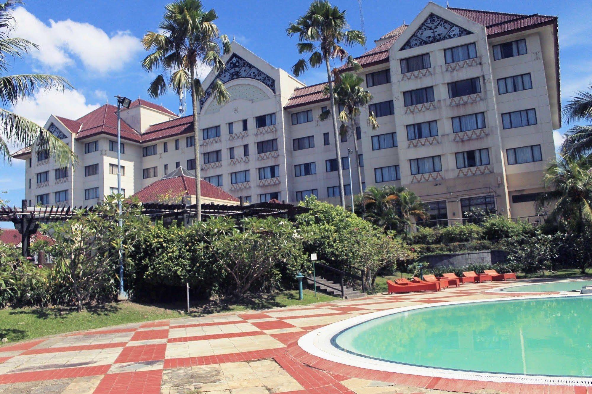 Le Grandeur Hotel Balikpapan Zewnętrze zdjęcie