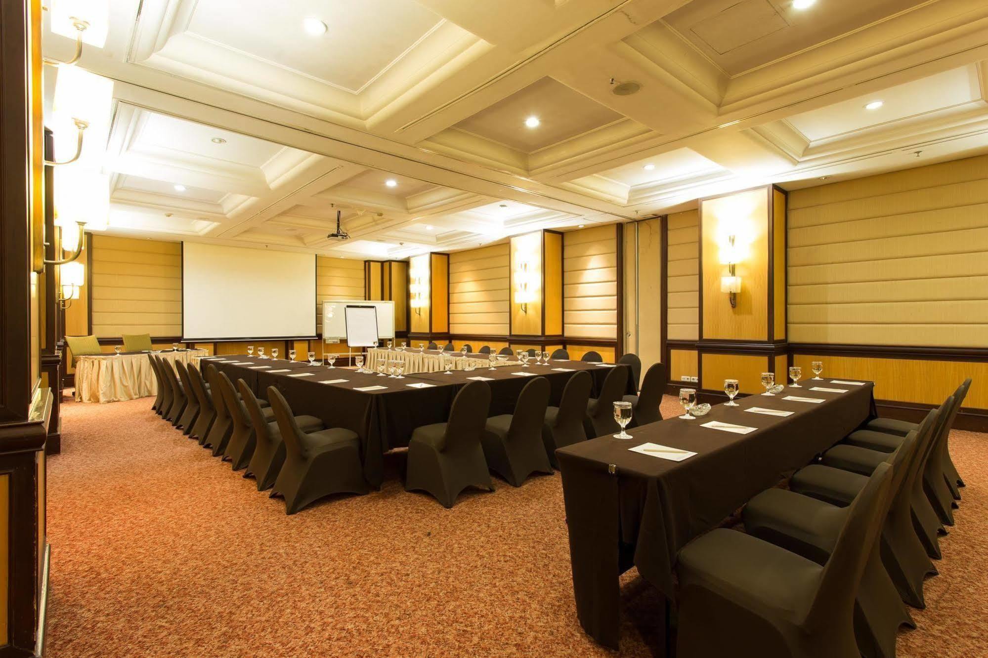 Le Grandeur Hotel Balikpapan Zewnętrze zdjęcie